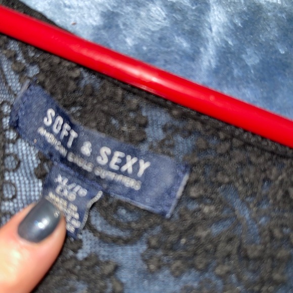 Black long-sleeve American eagle top - Picture 3 of 3